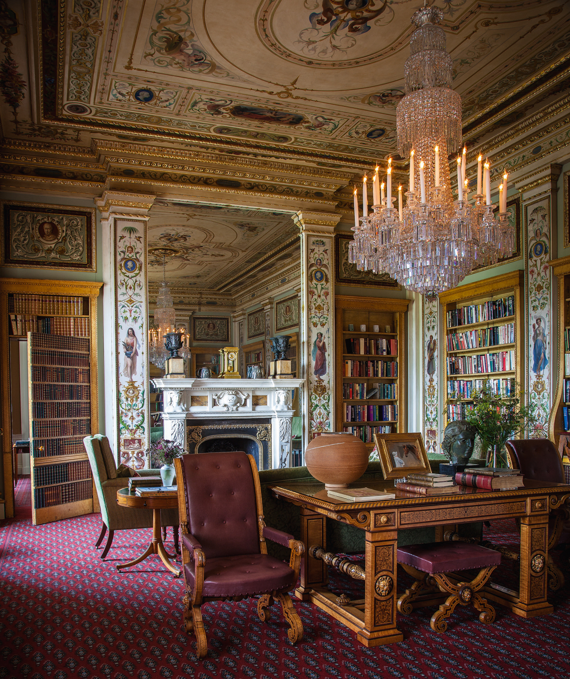 Chatsworth House. Talman’s 17th century shell and Crace’s 19th century decoration as at present for the 12th Duke of Devonshire. Courtesy © Derry Moore | Prestel