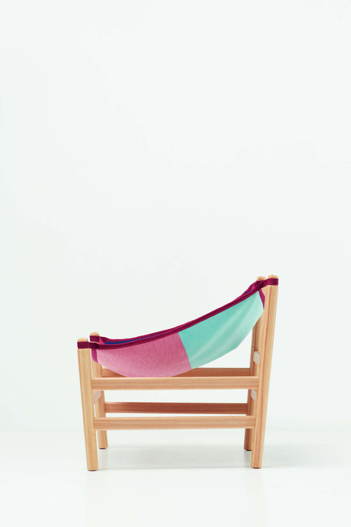Knit Project - Wataru Kumano Hammock Chair 2020 Copyright Luke Evans