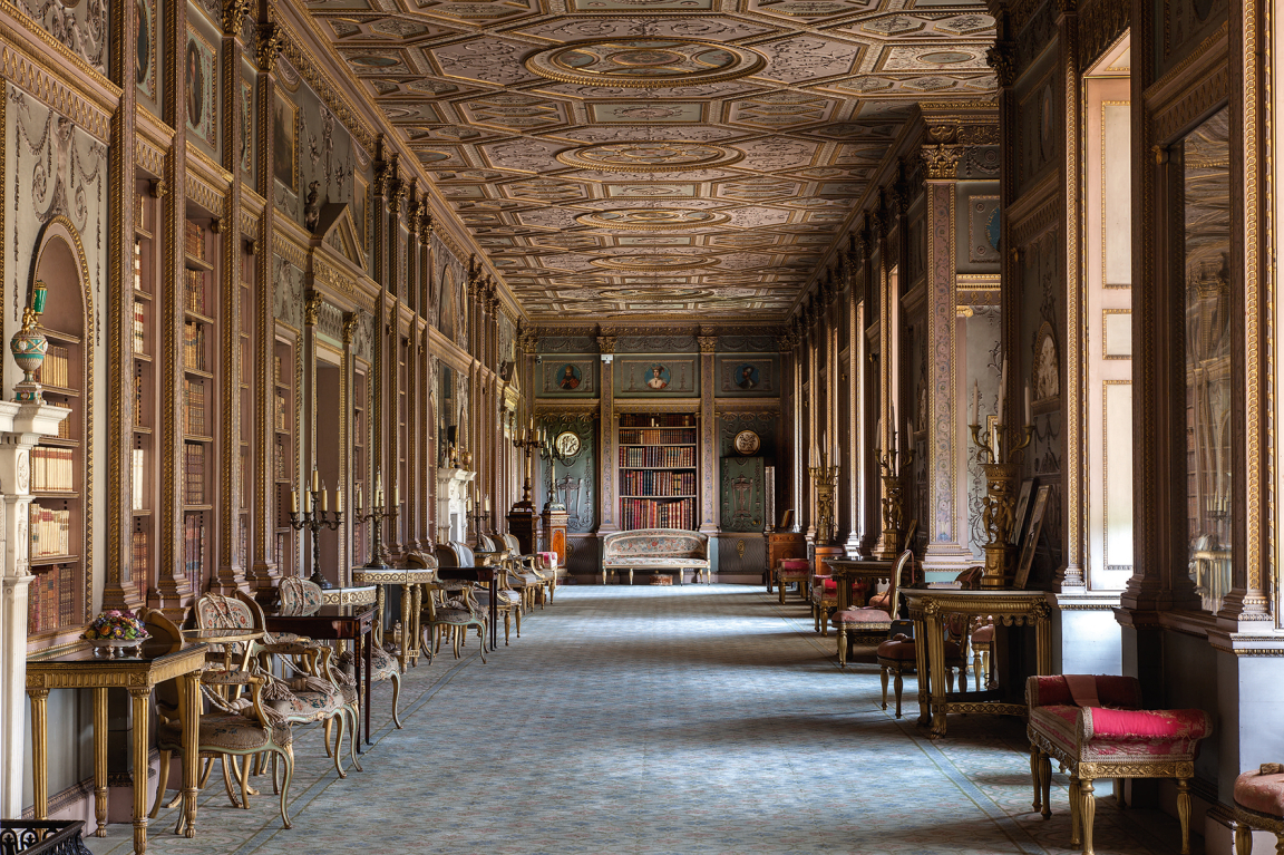 Syon House. The Long Gallery. Adam’s disciplined design for a library in the Elizabethan shell. Courtesy © Derry Moore | Prestel