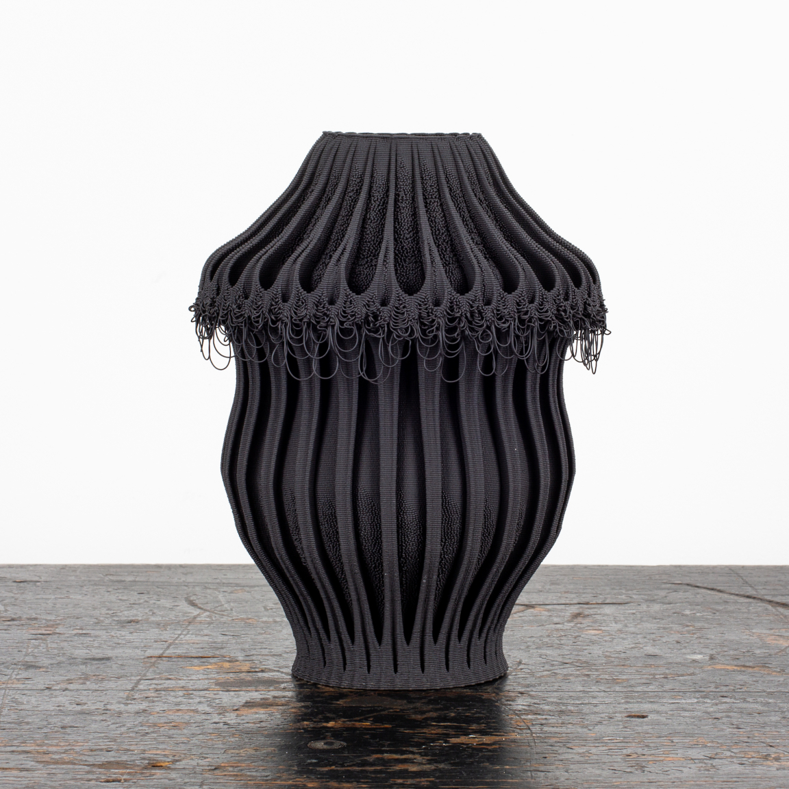 Nico Conti - black porcelain 3D printed vase